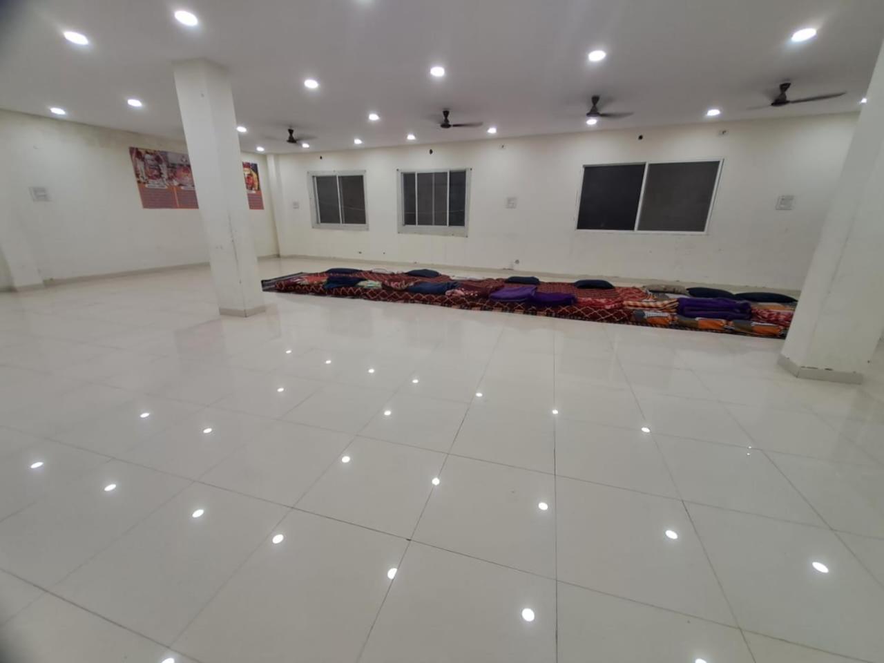 Shree Sawariya Yatri Grah Hotel Ujjain Bagian luar foto